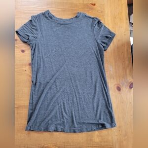 Maurices 24/7 Gray Short Sleeve Top Size XS Soft Stretch Fabric Crew Round Neck
